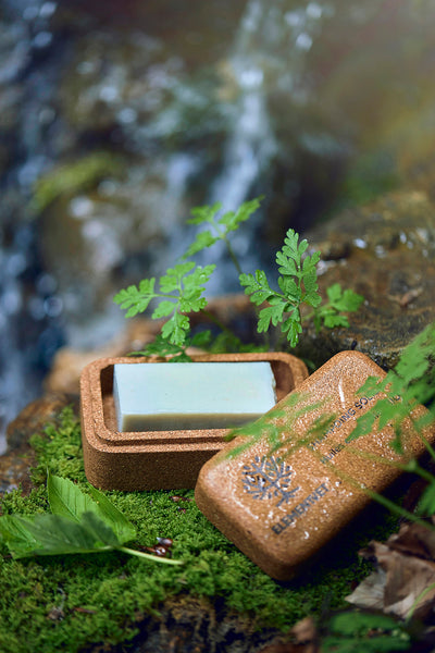 Organic solid shampoo with Fir essential oils and its cork case